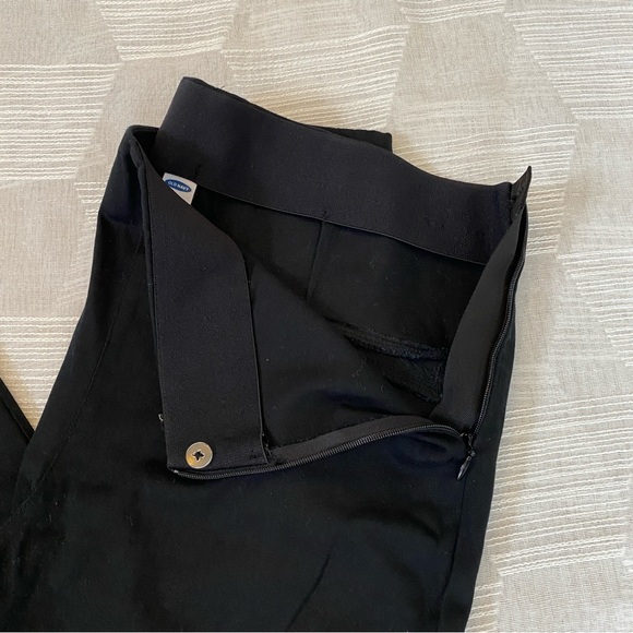 2 Pairs | Black & Navy Cropped Pants - Picture 4 of 4